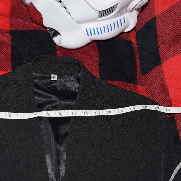 38R - Simple black jacket - Picture 7 of 8